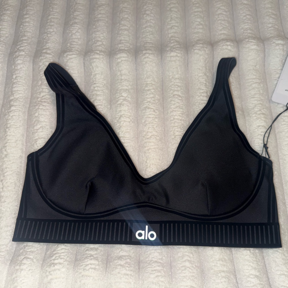 ALO Yoga Midnight Black Bra